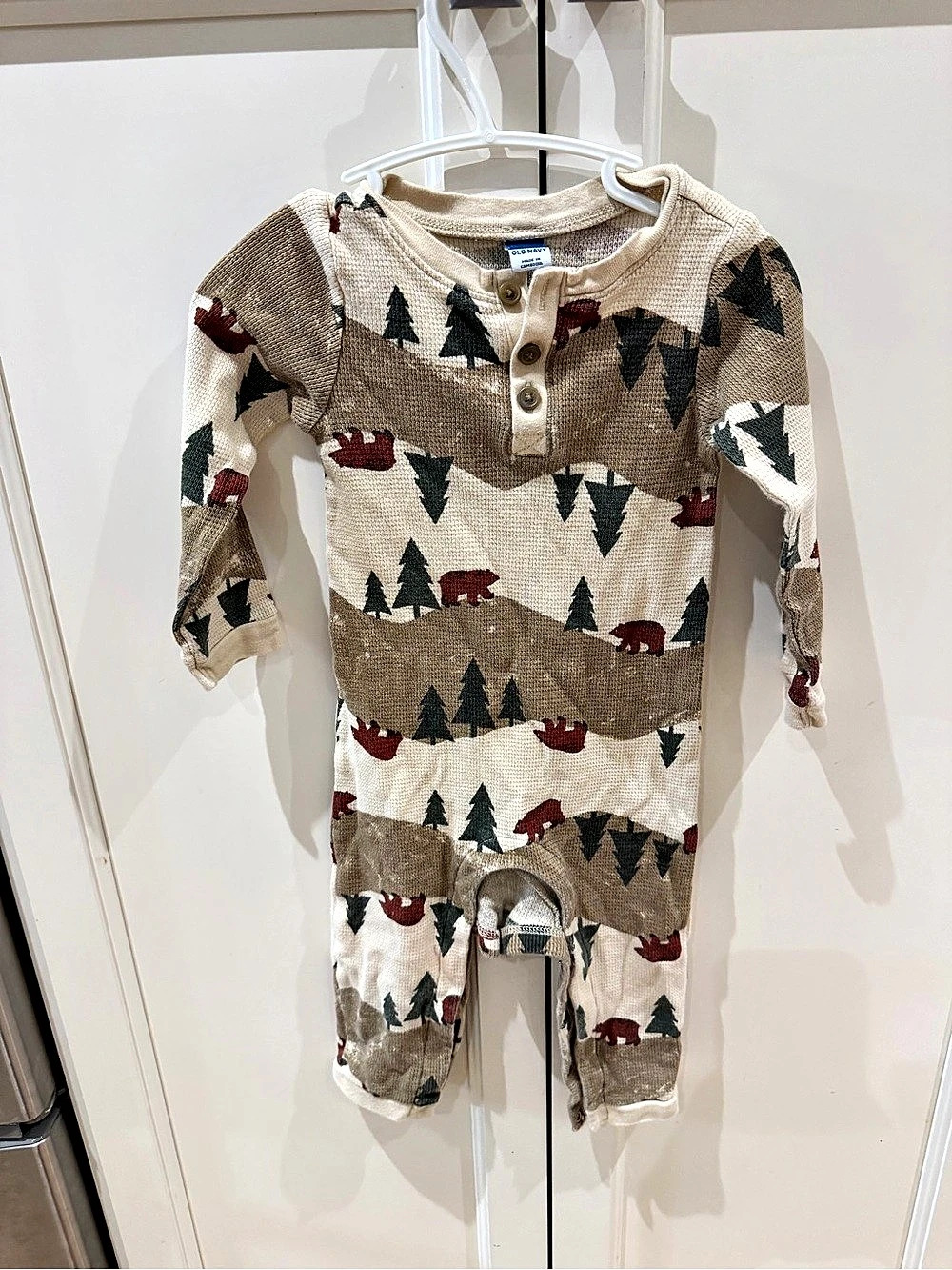 Old Navy 18-24m in Printed Thermal-Knit Henley One-Piece pajamas